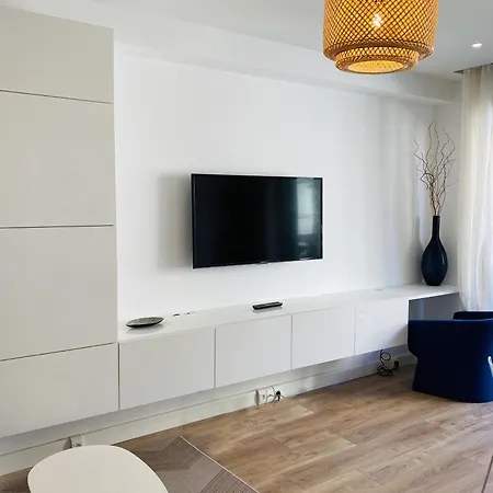 Apartman Le Miollis - Et Confort - Wifi- Pres Tansports En Commun Et Commerces